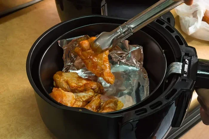 Can You Put Tin Foil in an Air Fryer Oven
