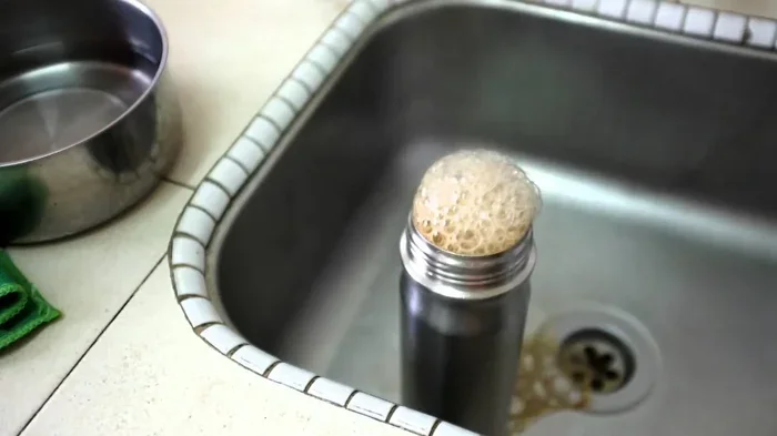 How to Get Coffee Smell Out of Thermos