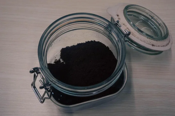 How to Keep Coffee Grounds Fresh