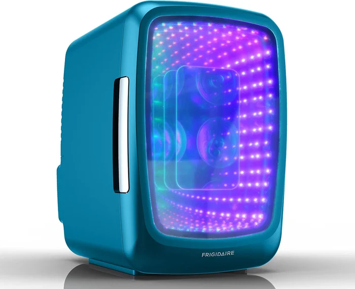 Frigidaire Blue Gaming Light Up Mini Beverage Refrigerator 4L 6 Can wi