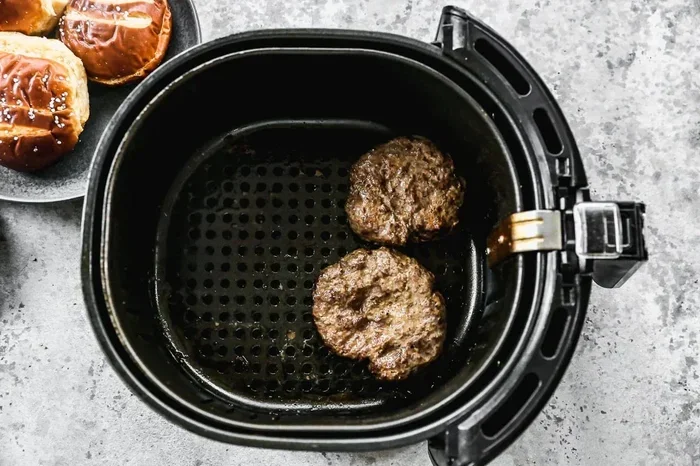 How to Reheat Fast Food Burger in Air Fryer