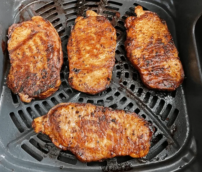 How to Cook Thin Boneless Pork Chops in Air Fryer