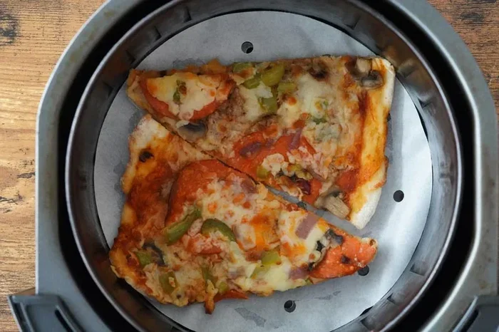 How To Reheat A Slice Of Pizza In An Air Fryer