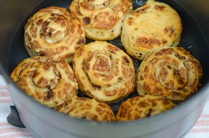 How Long To Cook Cinnamon Rolls In An Air Fryer Guide