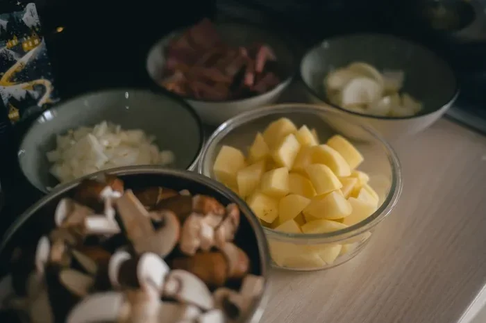 Homemade Ham and Potato Soup Recipe That Tastes Amazing