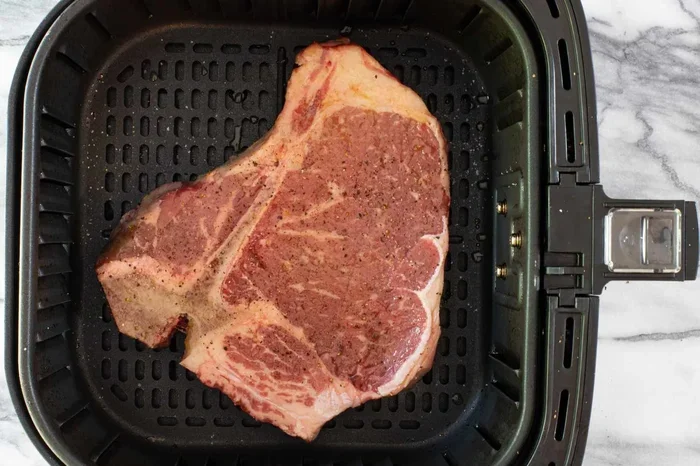 How Long Does Steak Cook In The Air Fryer