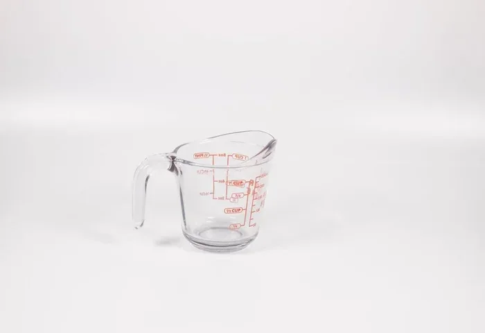 How Many Cups in a Gallon of Water and Why It Matters