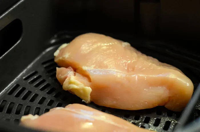 How Long Do You Cook Raw Chicken In Air Fryer For