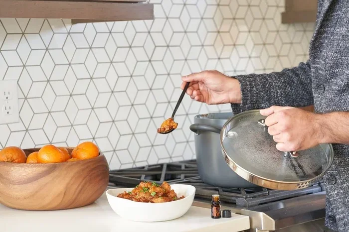 How to Use a Slow Cooker for Delicious Weeknight Meals