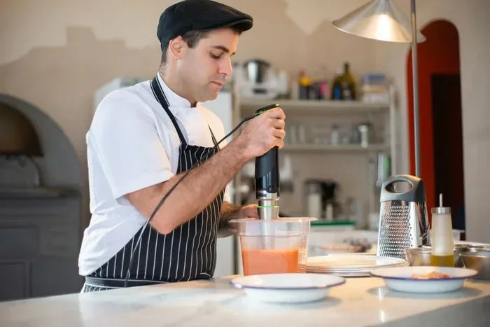 The Ultimate Guide to Choosing the Best Hand Blender