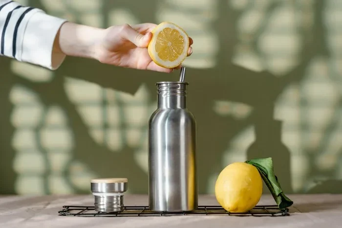 How to Clean Stainless Steel Water Bottle the Right Way